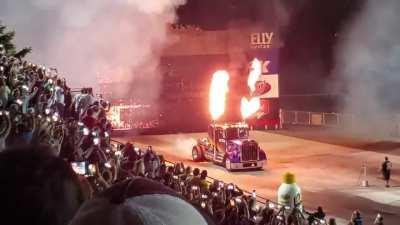 Tailgaters hate this one simple trick 