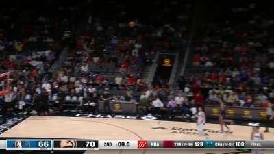 [Highlight] Luka with the deeeeep step back at the end of the half to close the gap