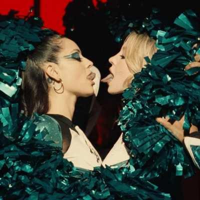 Sydney & Alexa's tongues from Euphoria 2x07