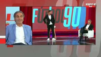 Buena la de agendar al gato como Stoichov, los dem&aacute;s intentando salvarlo.