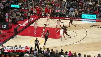 [Highlight] OG drives through the defense for a two handed JAM!