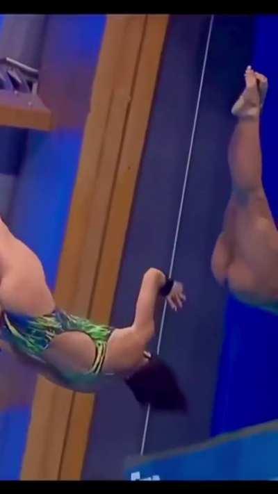 Brazil double dive.