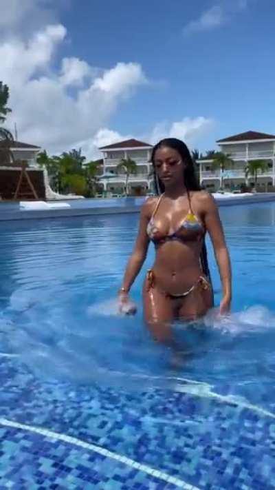 Marilyn Melo (@marilyn_melo) [Instagram]