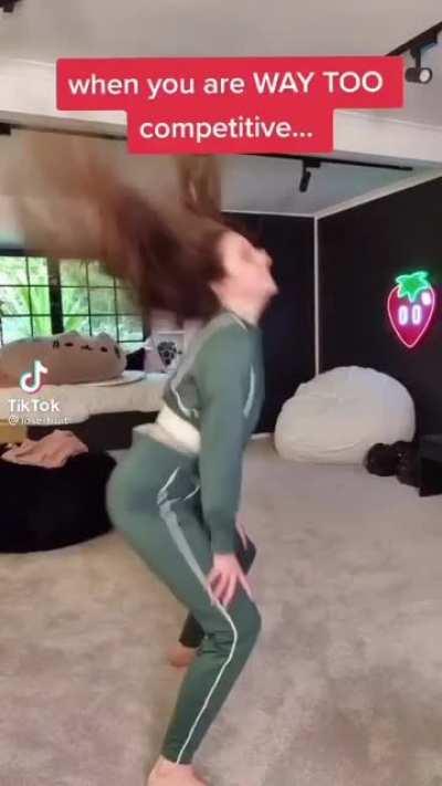 The mini twerk from the recent tiktok slowed down (to be closer to irl speed)