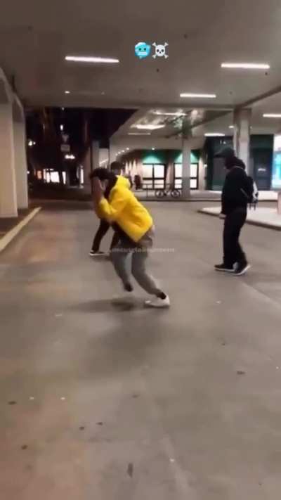 Now that's what I call a dropkick