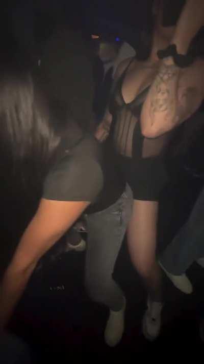 Girltwerkingongirl - Video #1948