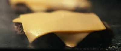 Chainsaw Man Tries The Menu