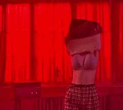 Thomasin McKenzie's rack