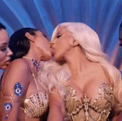 Cardi B’s music videos 🤤 holy fuck