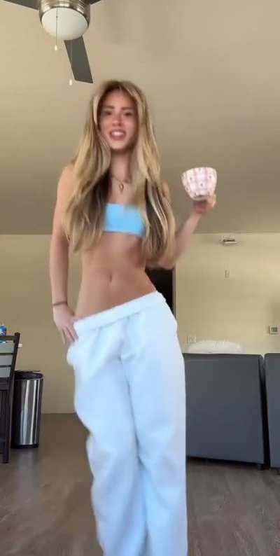 keeps getting hotter and hotter🤤