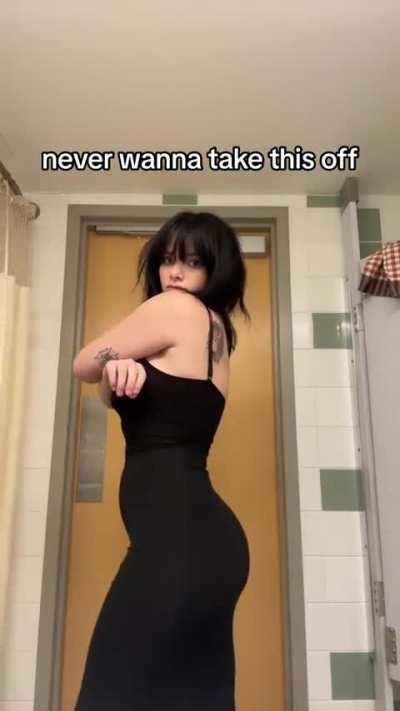 Tattooed up goth girl of my dreams 