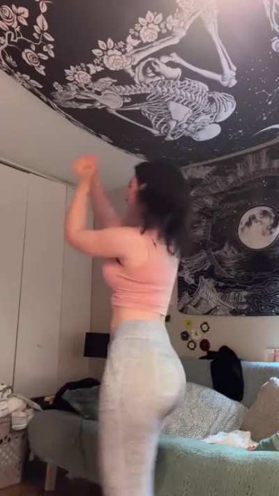 t111yg wait til she turns.