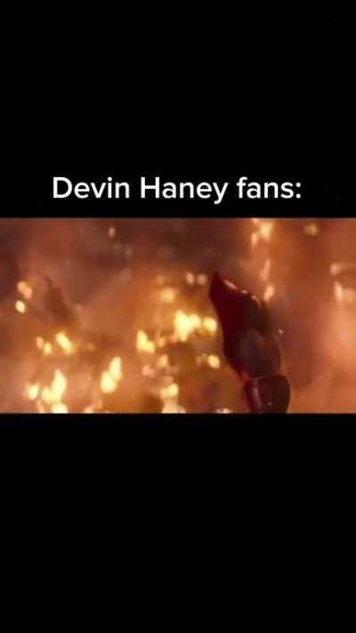 His jab is so fast and he’s so youthful and big😩🥵