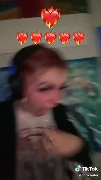 I love when hoes suck air dick