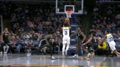 [Highlight] John Collins throws down an alley-oop over Bismack Biyombo!