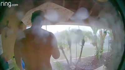 This is why you should not go outside in a thunderstorm