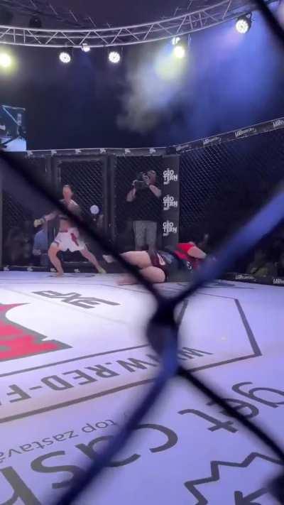 WCGW fighting in MMA while being fat