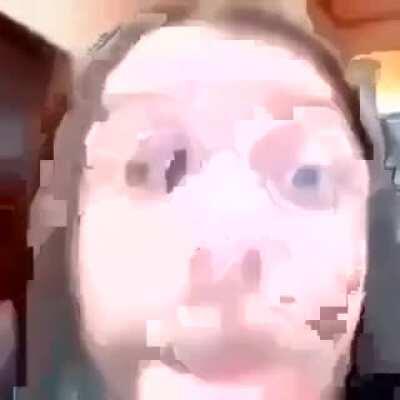 meu só repostei isso,parece que eu achei foi o inferno (cuidado com o SOM)