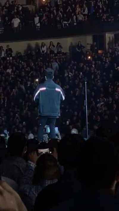 can we take a moment to appreciate this man's high notes?