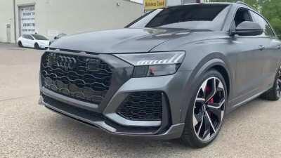 Walk around of my RSQ8 with the matte clear bra.