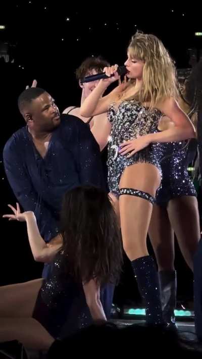 mommy deserves your attention 