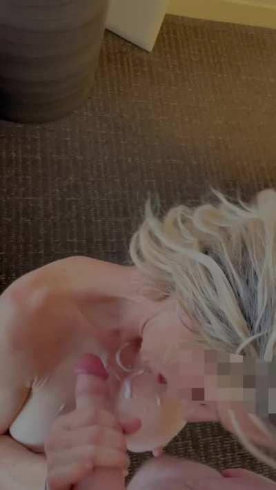 Being a cumrag makes her so happy