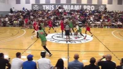 [Highlight] Miami Pro League Championship game starts off with a Royce O'Neal 3 pointer; Bam, Herro, Whiteside, Nunn, and more playing in the game.