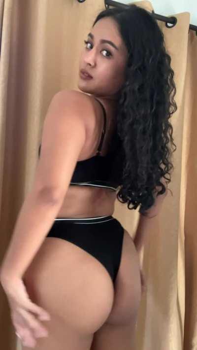 Im a phone with an empty battery and youre the charger so put it all the way in🥵