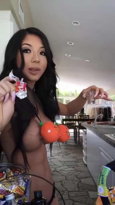 Candy, shots, abs (Lexi Vixi0