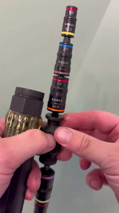 NTD - Klein's 14-in-1 impact-rated flip socket driver