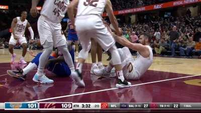 [Highlight] Donovan Mitchell steps back for 3 and lets the Knicks bench know! Love takes the charge from Randall and the Cavs are hyped. Wade then knocks down a 3 to extend the lead!