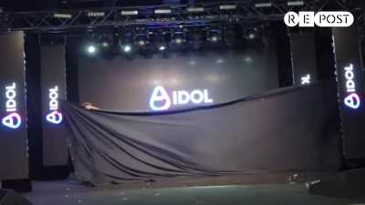 An anthropomorphic robot walked onto the stage to triumphant, dramatic music, took a few steps, and promptly fell over. It was the presentation of Russia’s first robot with artificial intelligence.