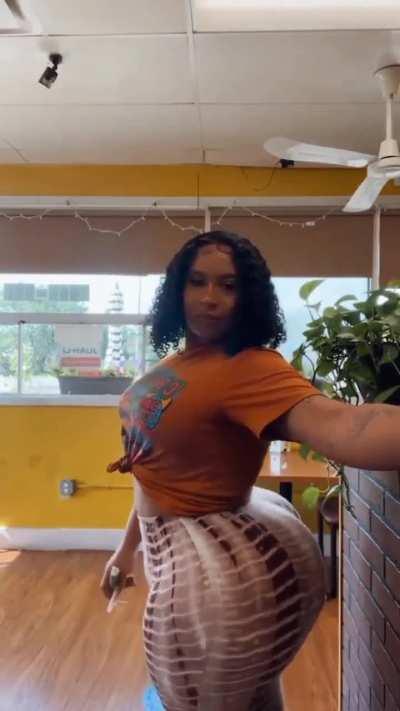 Body Outta This World ! 