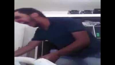 Você não vale nada