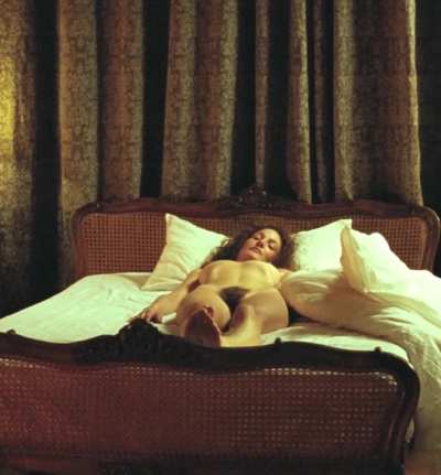 Vicky Krieps nice full frontal plot in Corsage (2022) - zoom, 60fps