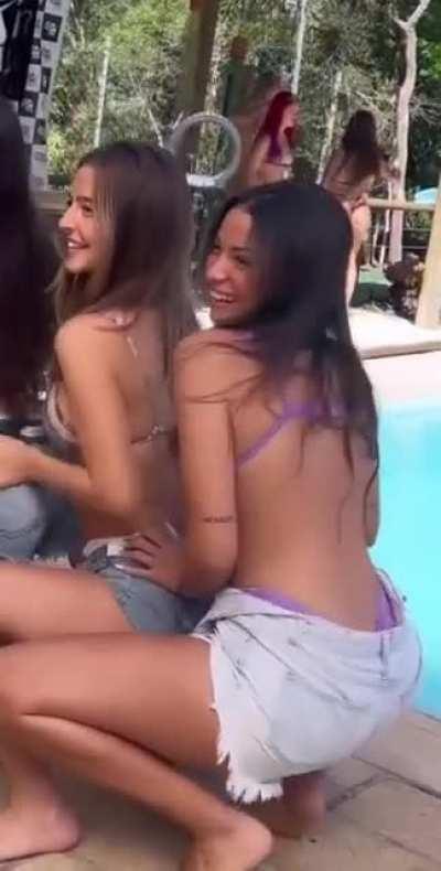 Yeah she knows how to ride…