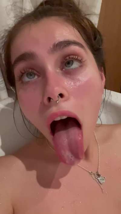 Good girl at your service!