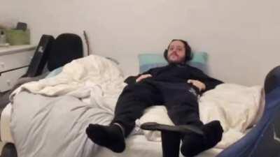 כאן האגדה החלה