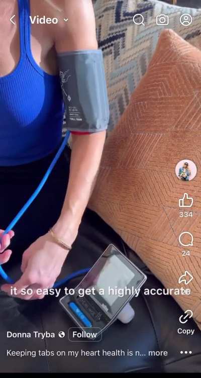 Mature red toes in this ad! 