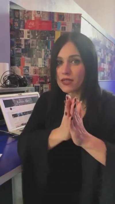 Cristina Scabbia (Lacuna Coil) teasing us again! 😍🤤