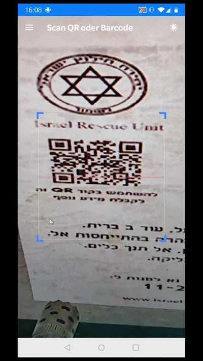 Found this accidently in World War Z. Thought that might be funny ^^