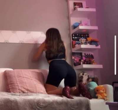 This is hotter than most the Fanhouse stuff IMO. It’s subtle, it’s fresh. I love it