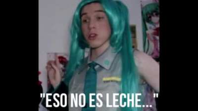 Hola vengan por su dosis diaria de cringe