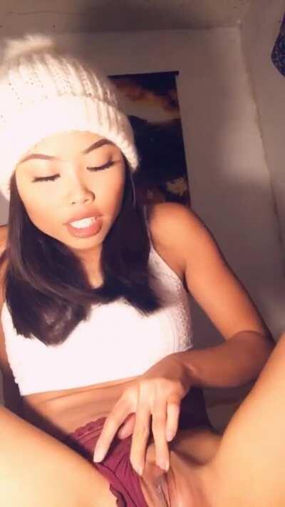 ABG masturbates her tight pussy