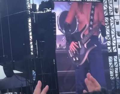 Victoria De Angelis (Måneskin)