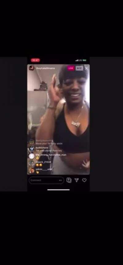 I been wanting to see her tits for the longest.... She’s a les but I’ll still smash....