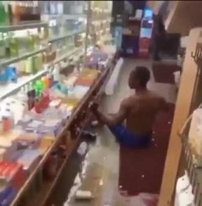 This is the type shit that happens in New York🤦🏽‍♂️