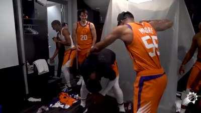 [Highlight] The Suns celebrating their WCF victory in the locker room feat. Deandre Ayton contemplating why 