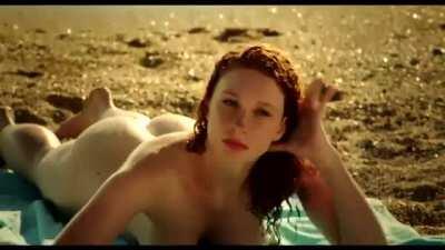 Lola Naymark In Au Fil D'ariane