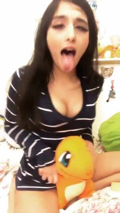 But where did Charmander’s tail go? 🥺